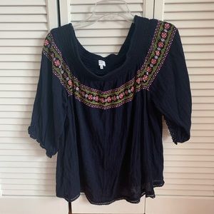 Women’s Crown and Ivy top